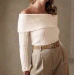 Two Banana Republic Wool Off-the-Shoulder Sweaters, Small, Never Worn